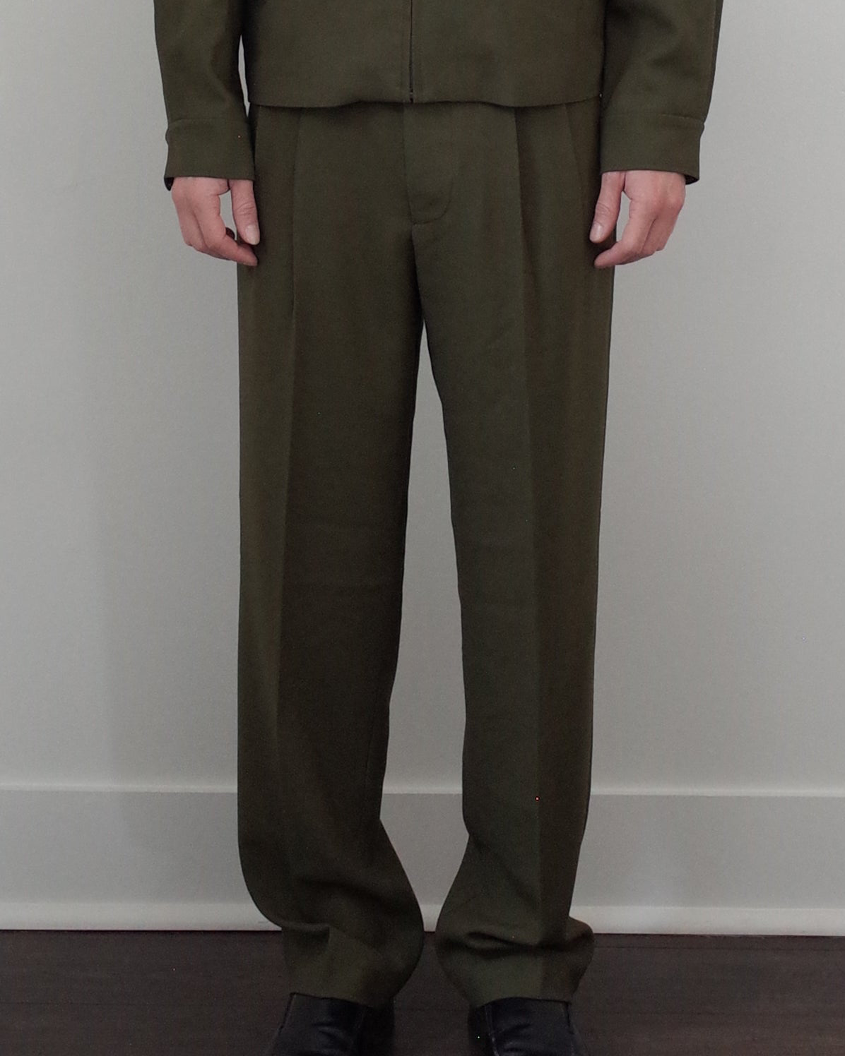 Simkhai Julian Pleated Trouser - Olive