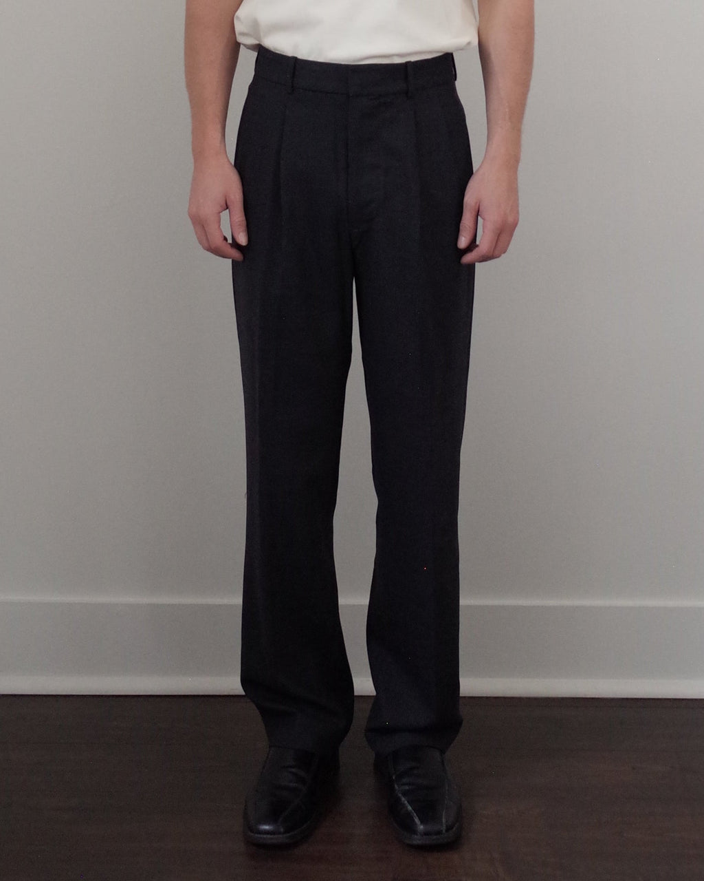 Simkhai Julian Pleated Trouser - Charcoal