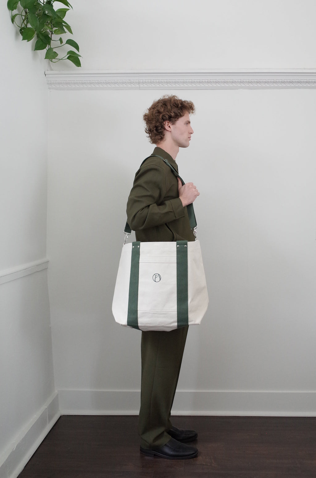 Palmes Ball Tote Bag