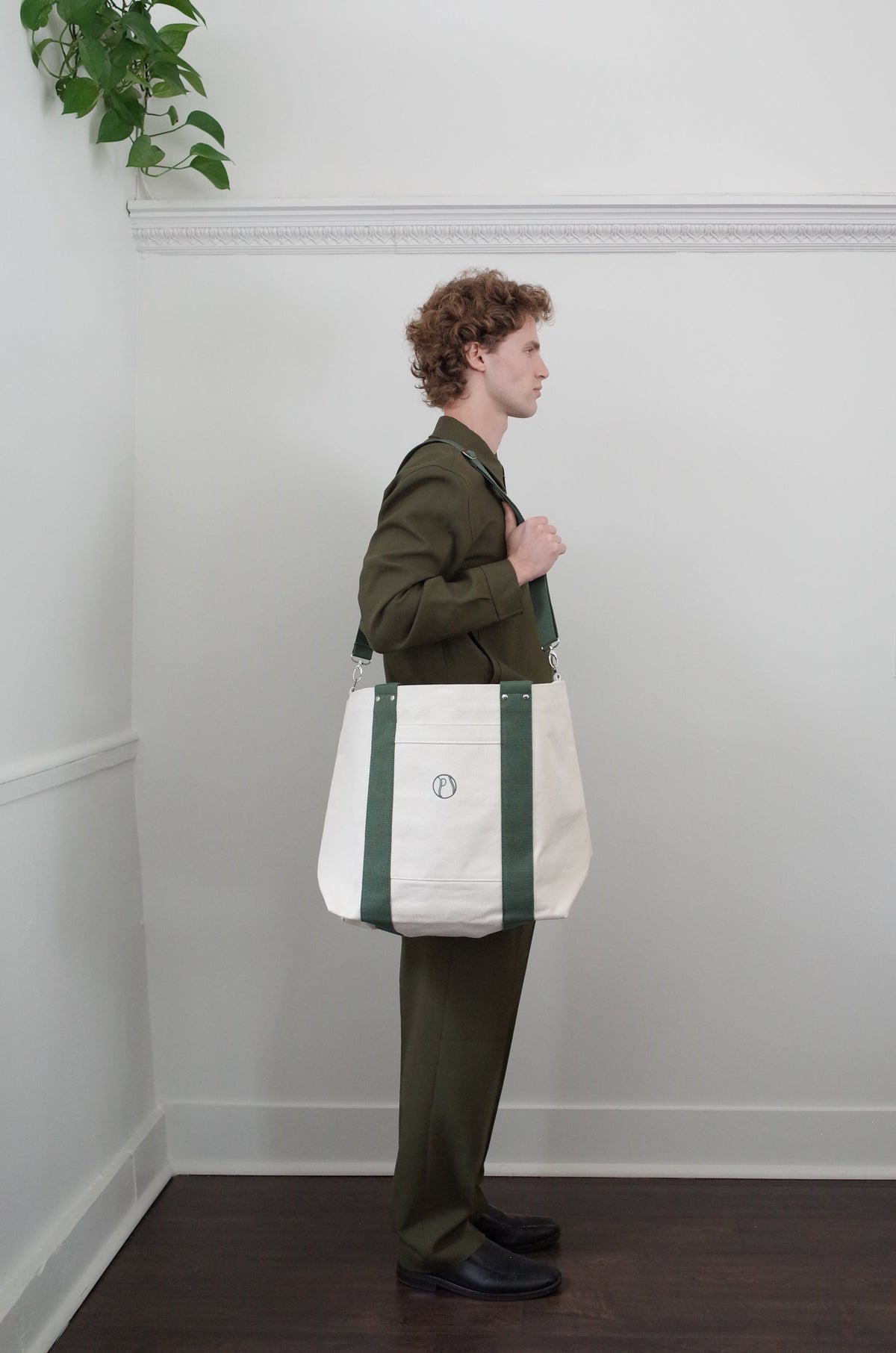 Palmes Ball Tote Bag